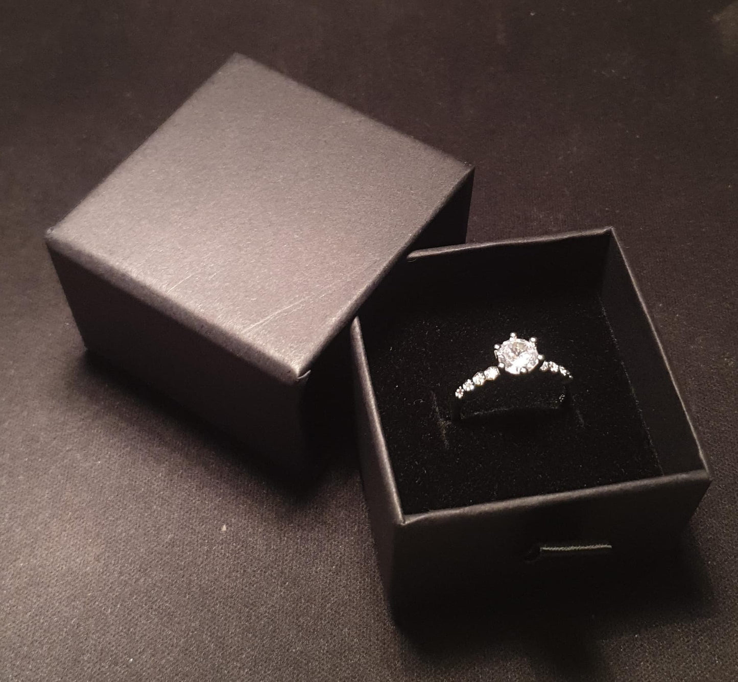 Simple Style Round Copper Inlay Zircon Rings