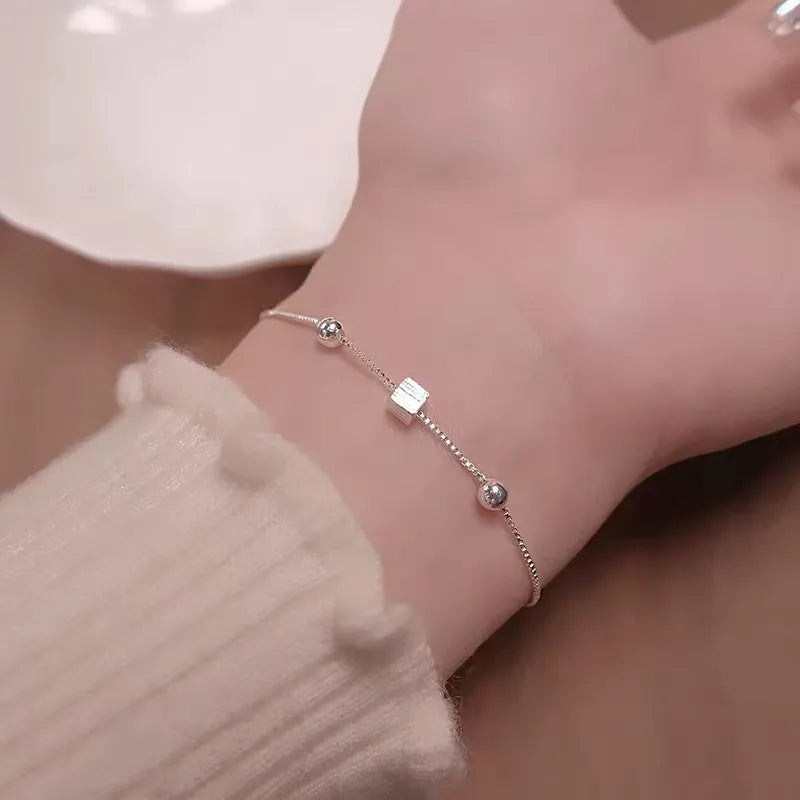 Bracelet For Women Simple Elegant High-End Sensation Minority Design Hand Jewelry Geometric Pattern Alloy