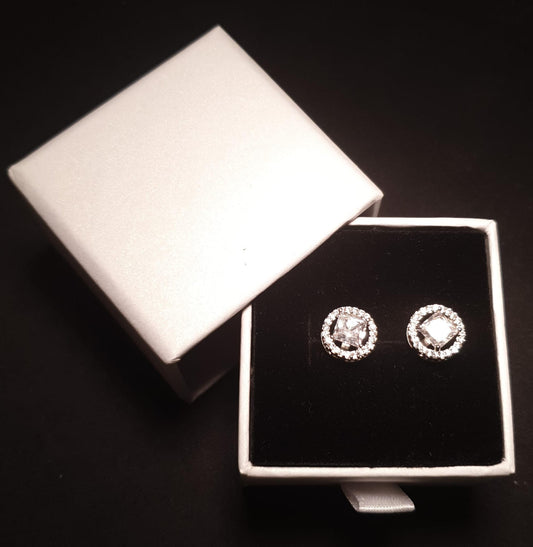 Shiny Round Shape Flower Copper Artificial Diamond 14K Gold Plated 16K Gold Plated Ear Studs