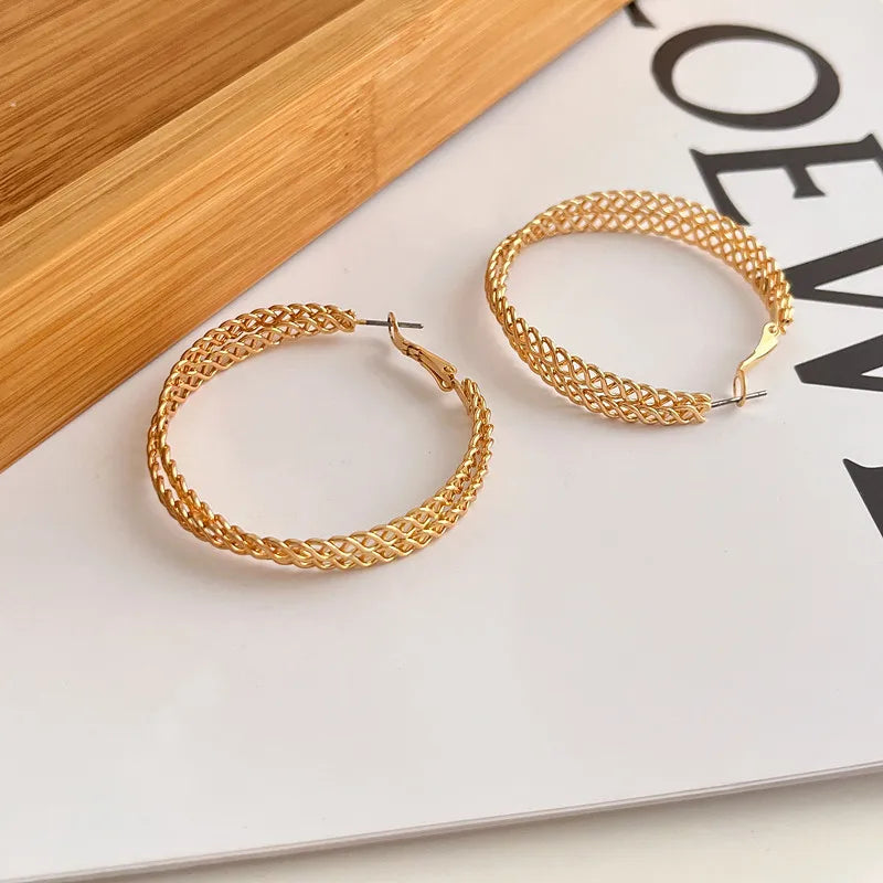 1 Pair Retro Geometric Metal Women's Hoop Earrings