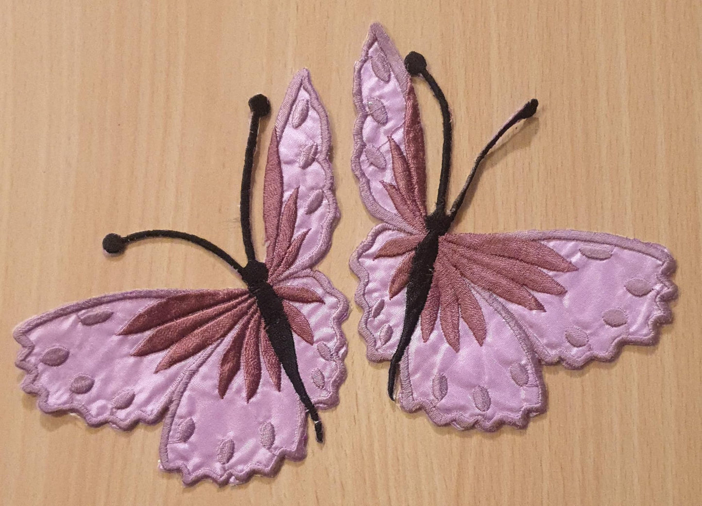 Vibrant Colour -Purple- Butterfly Embroidered 13x10 cm Sew-On Glue-On Appliqué Patch